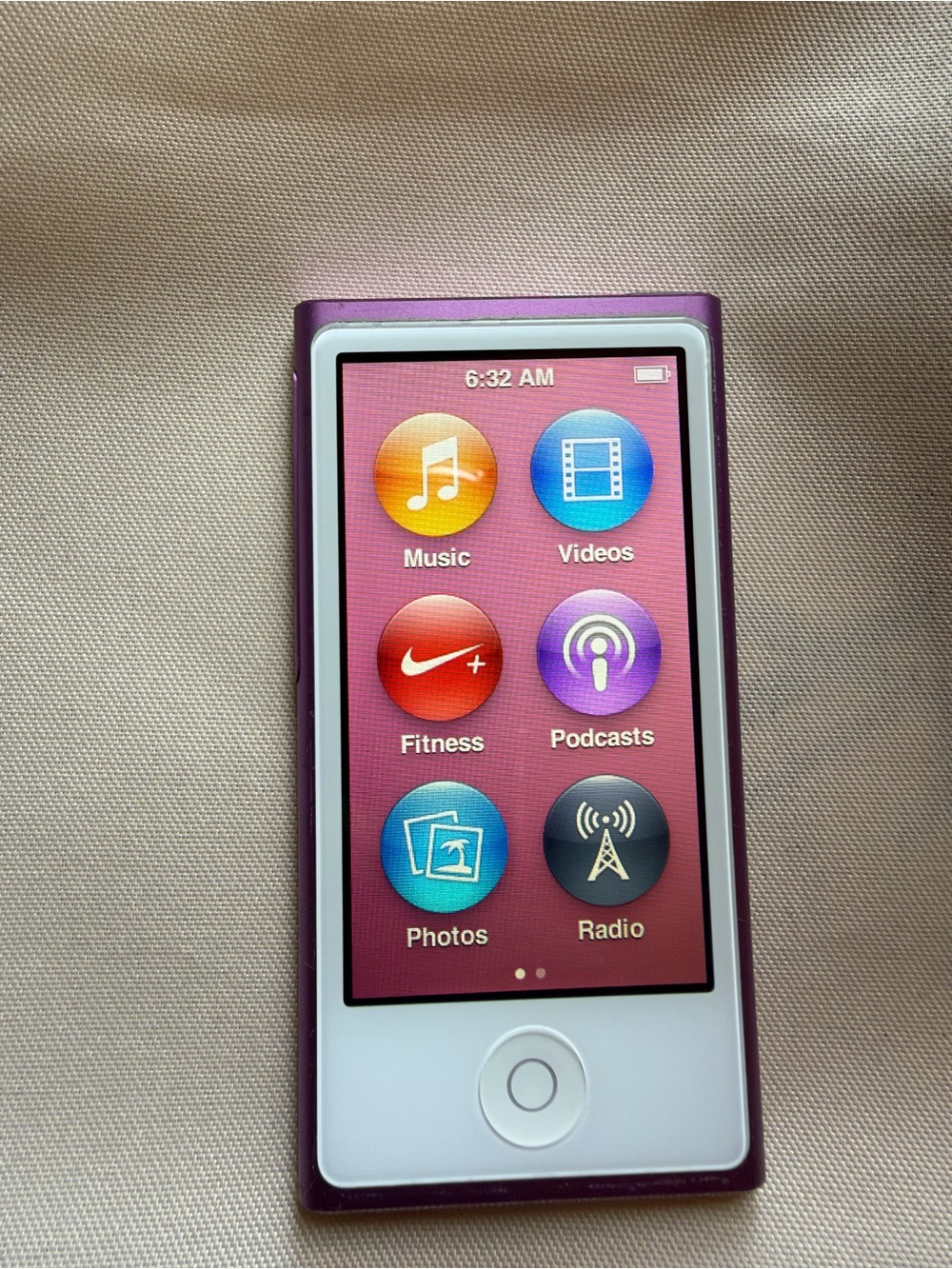 Apple Purple iPod nano with Touchscreen Interface 7th Generation